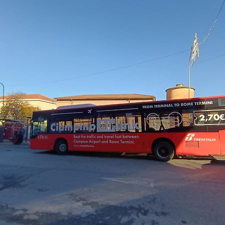 Adriatic Room 50 M Dalla Stazione Ferroviaria Di Ciampino E Dalla Navetta Aeroportuale 외부 사진