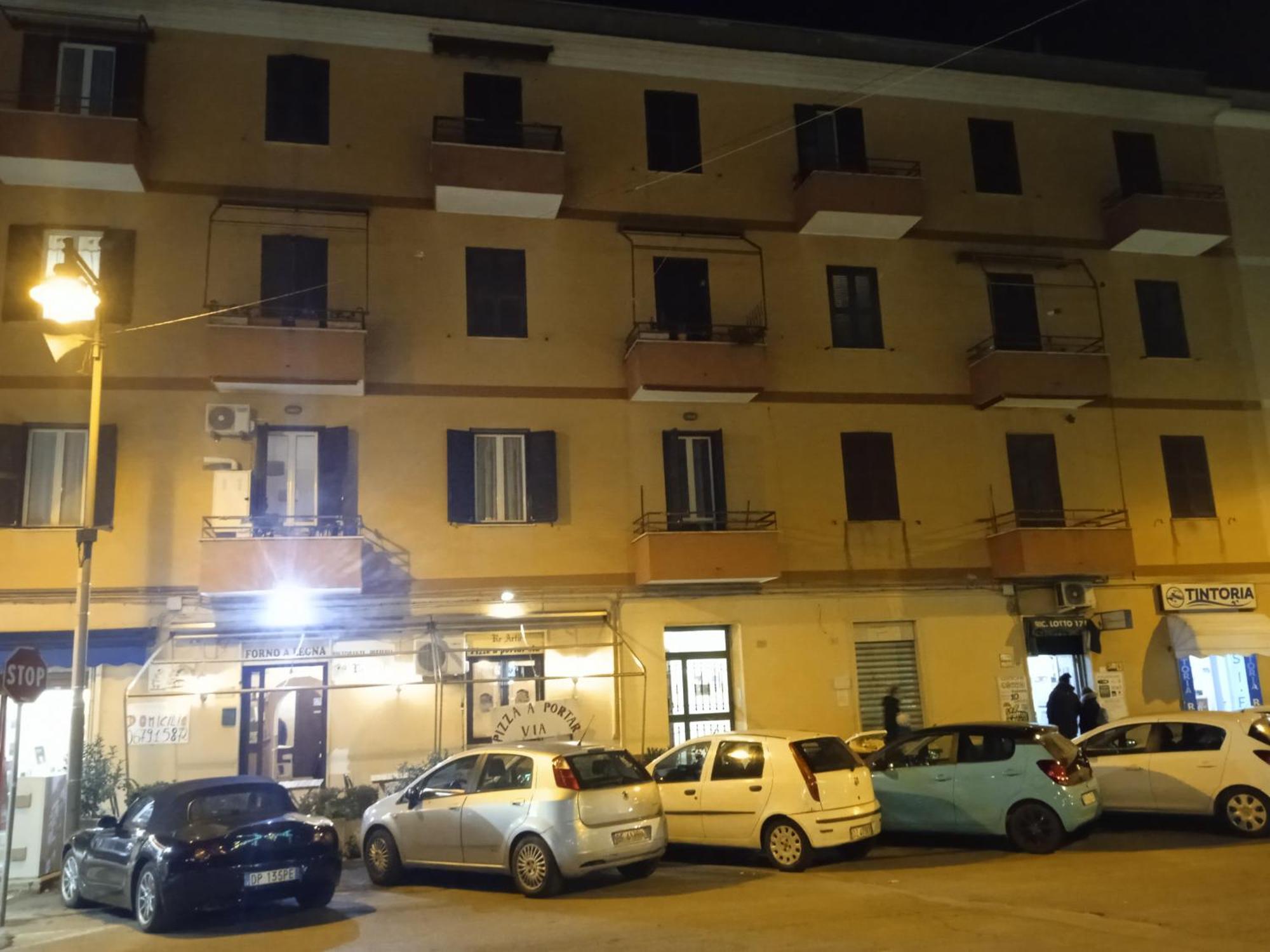 Adriatic Room 50 M Dalla Stazione Ferroviaria Di Ciampino E Dalla Navetta Aeroportuale 외부 사진