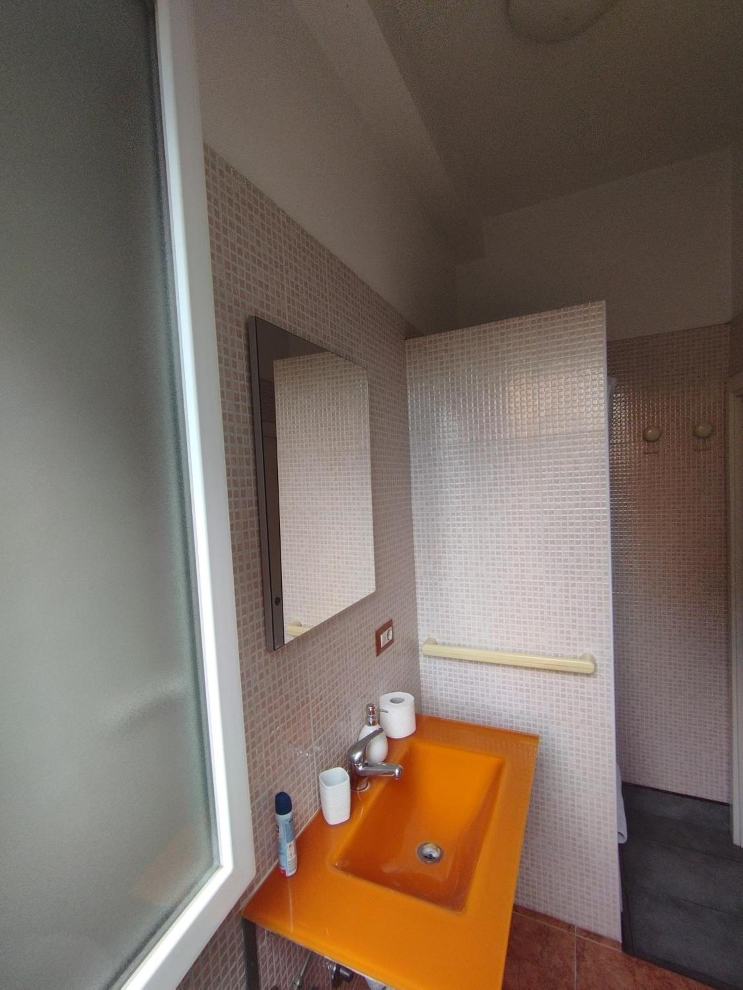 Adriatic Room 50 M Dalla Stazione Ferroviaria Di Ciampino E Dalla Navetta Aeroportuale 외부 사진