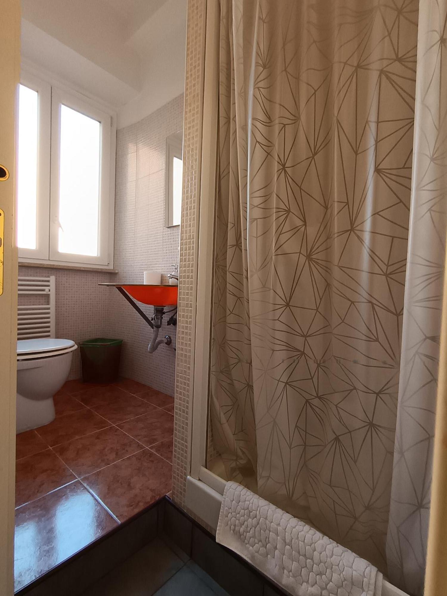 Adriatic Room 50 M Dalla Stazione Ferroviaria Di Ciampino E Dalla Navetta Aeroportuale 외부 사진