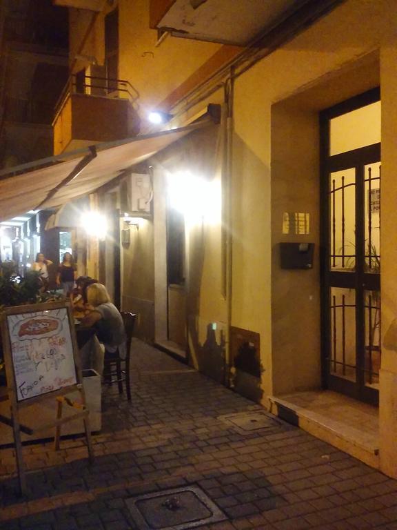 Adriatic Room 50 M Dalla Stazione Ferroviaria Di Ciampino E Dalla Navetta Aeroportuale 외부 사진